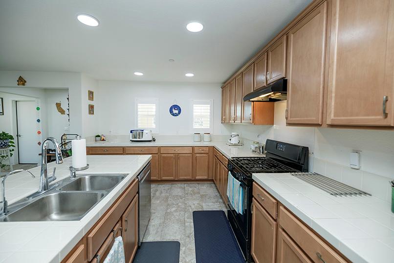 1435 W Woodward Ave, Manteca, CA 95337