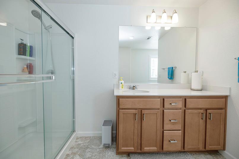 1435 W Woodward Ave, Manteca, CA 95337