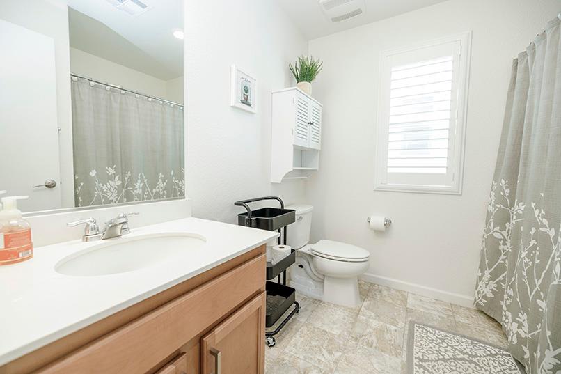 1435 W Woodward Ave, Manteca, CA 95337