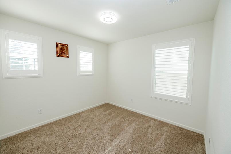 1435 W Woodward Ave, Manteca, CA 95337