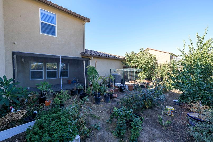 1435 W Woodward Ave, Manteca, CA 95337