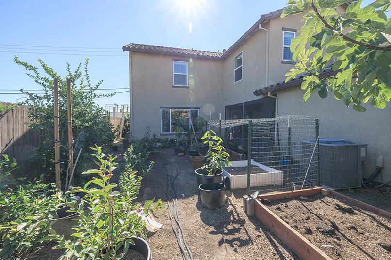 1435 W Woodward Ave, Manteca, CA 95337