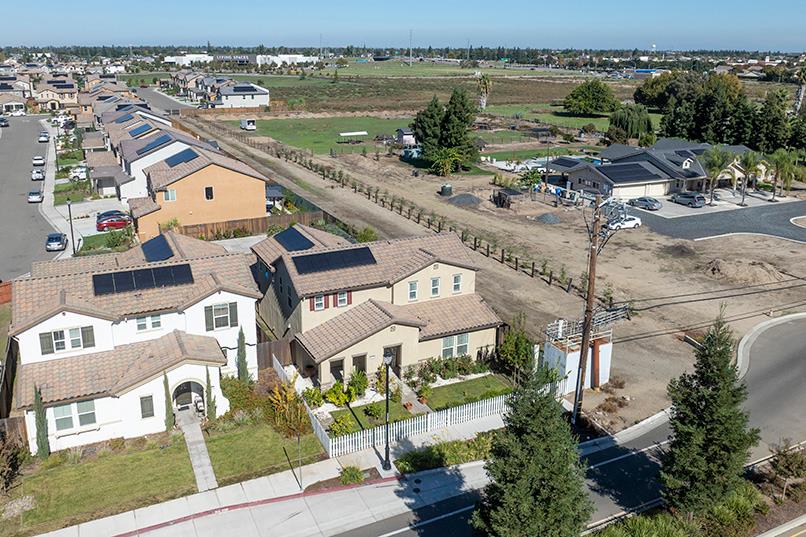 1435 W Woodward Ave, Manteca, CA 95337