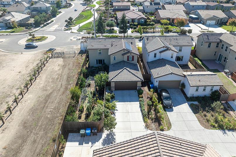 1435 W Woodward Ave, Manteca, CA 95337