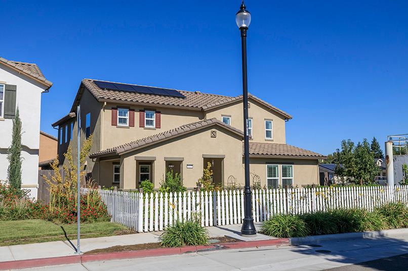 1435 W Woodward Ave, Manteca, CA 95337