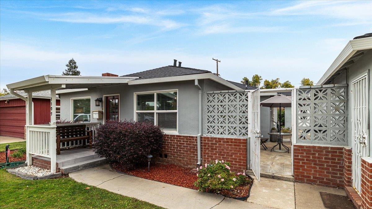 1109 Ulrich Ave, Modesto, CA 95350