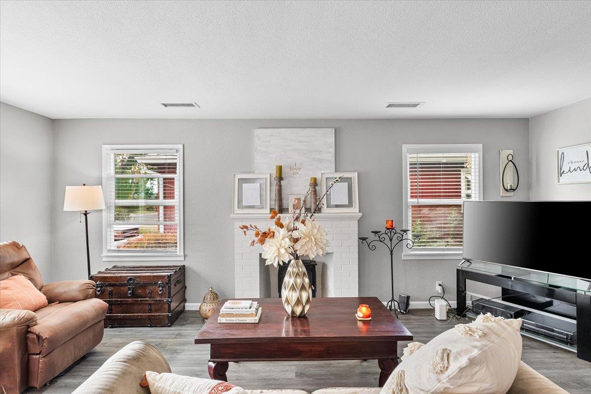 1109 Ulrich Ave, Modesto, CA 95350