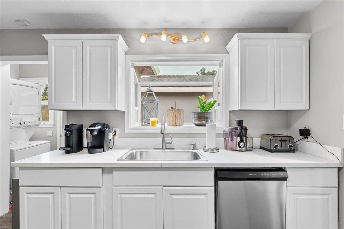 1109 Ulrich Ave, Modesto, CA 95350