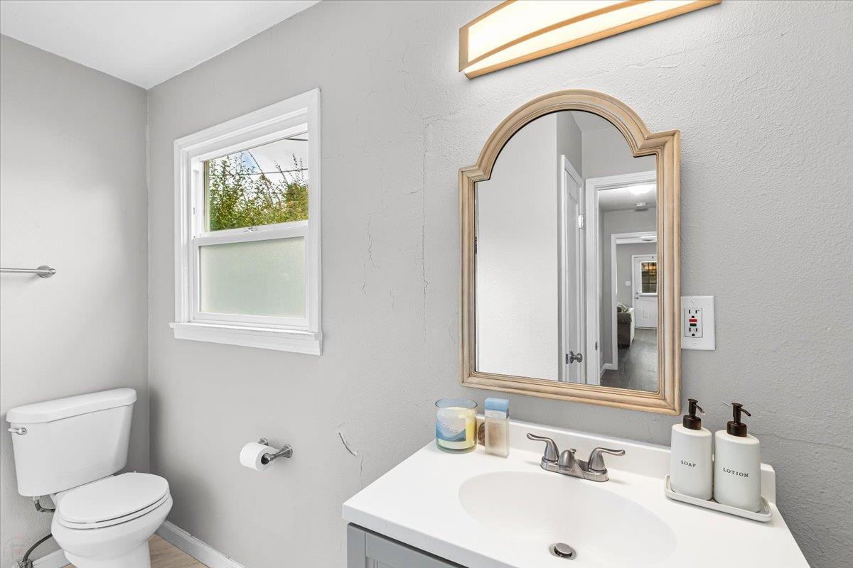 1109 Ulrich Ave, Modesto, CA 95350