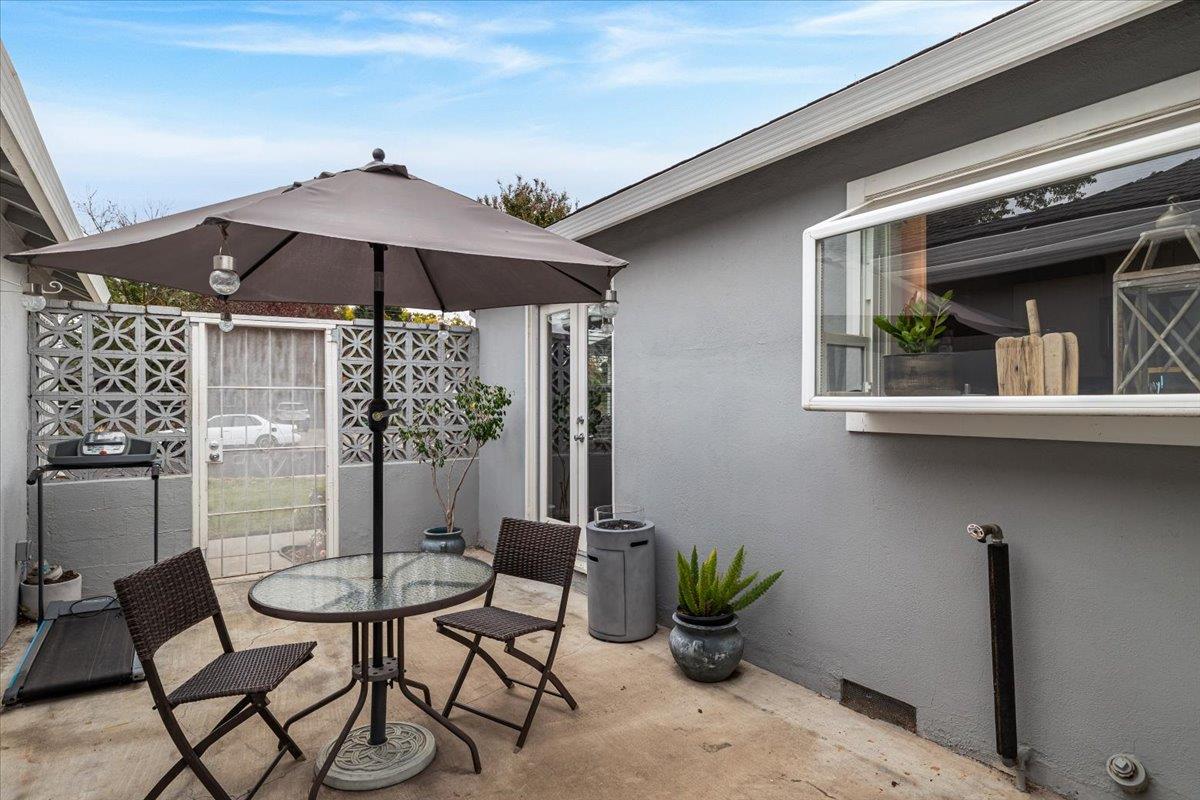 1109 Ulrich Ave, Modesto, CA 95350