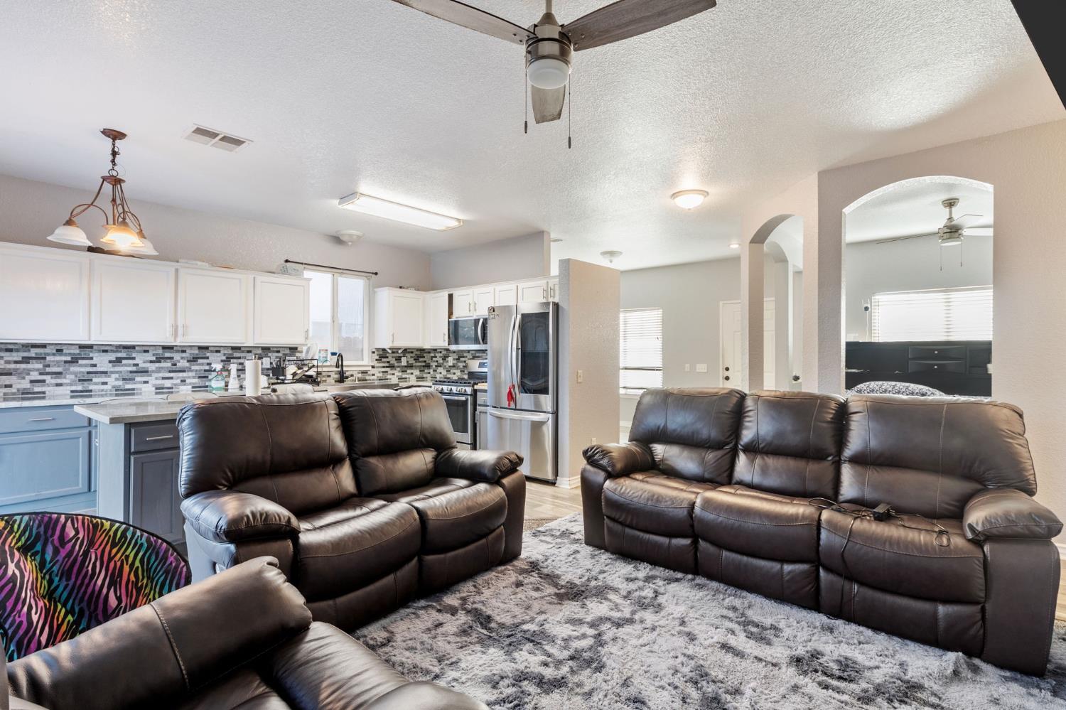 701 Palmer Pl, Atwater, CA 95301