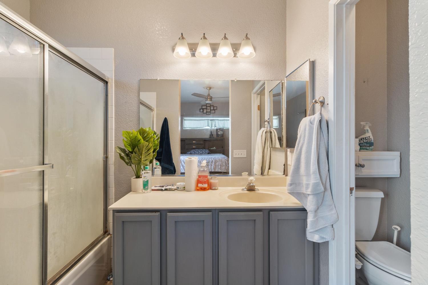 701 Palmer Pl, Atwater, CA 95301