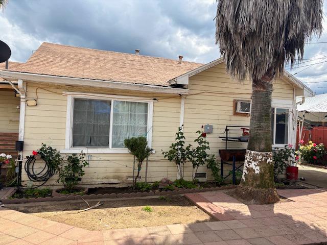 1900 Kenneth St, Modesto, CA 95351