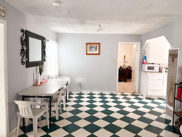 1900 Kenneth St, Modesto, CA 95351