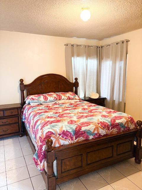 1900 Kenneth St, Modesto, CA 95351