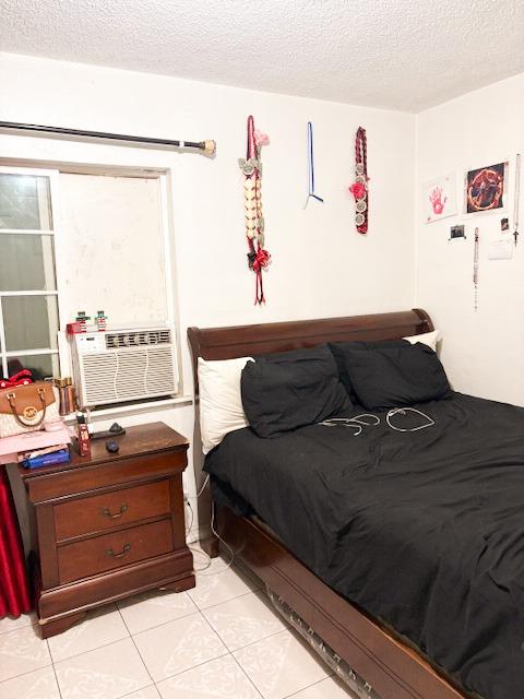 1900 Kenneth St, Modesto, CA 95351