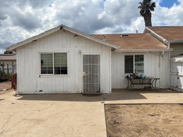 1900 Kenneth St, Modesto, CA 95351