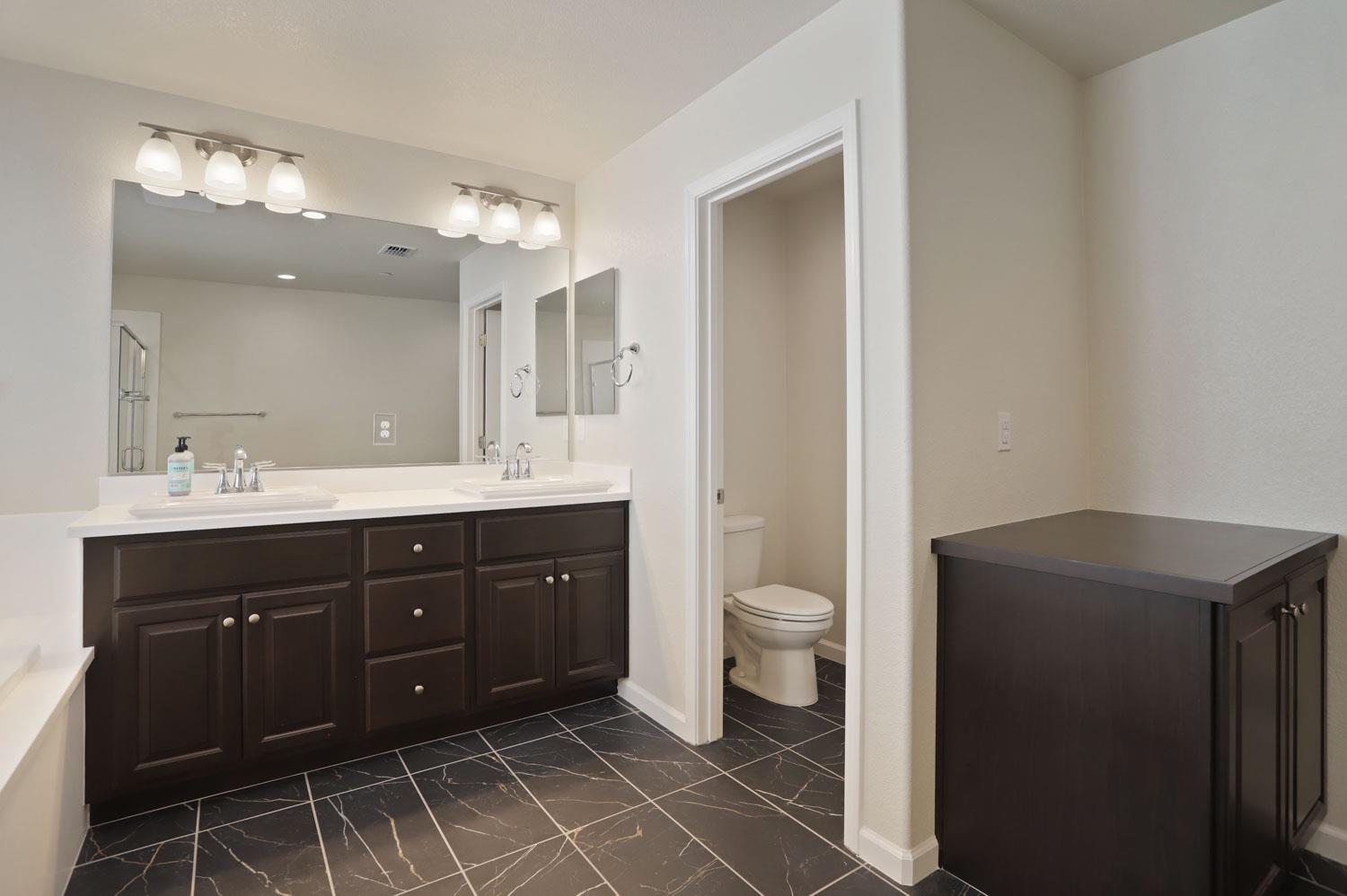 4368 Icon Ave, Modesto, CA 95356