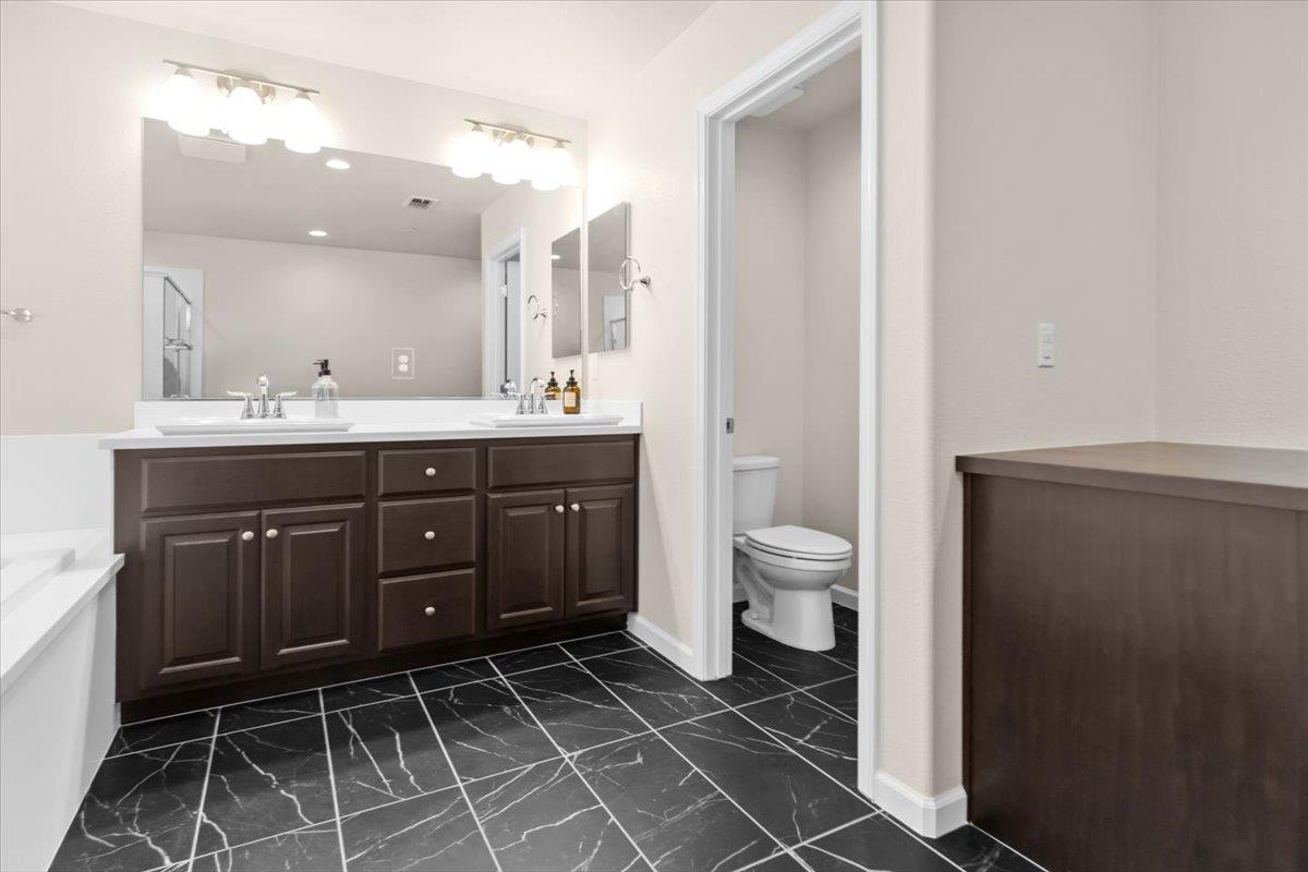 4368 Icon Ave, Modesto, CA 95356