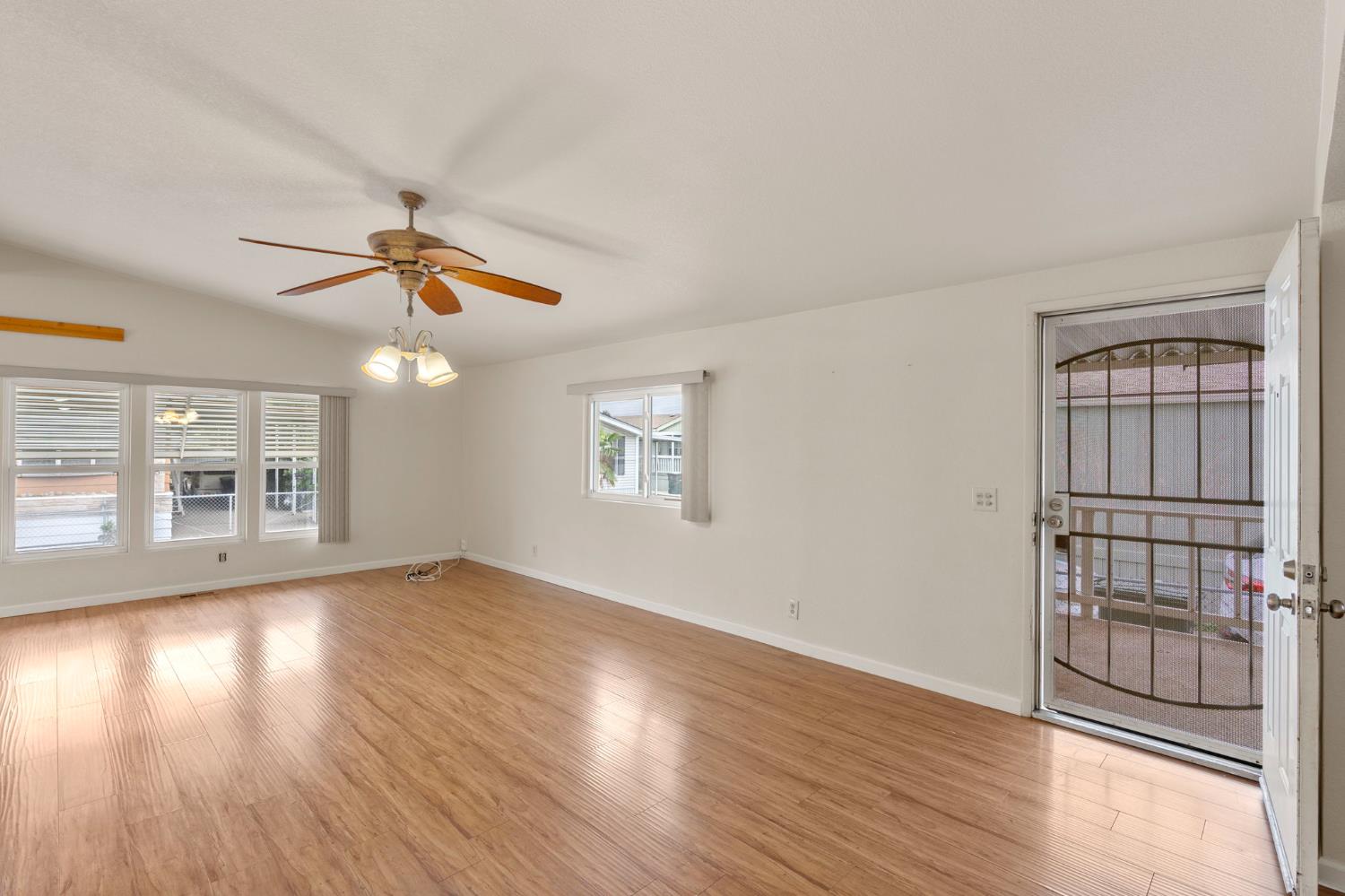 4325 Raiders Way, Modesto, CA 95355