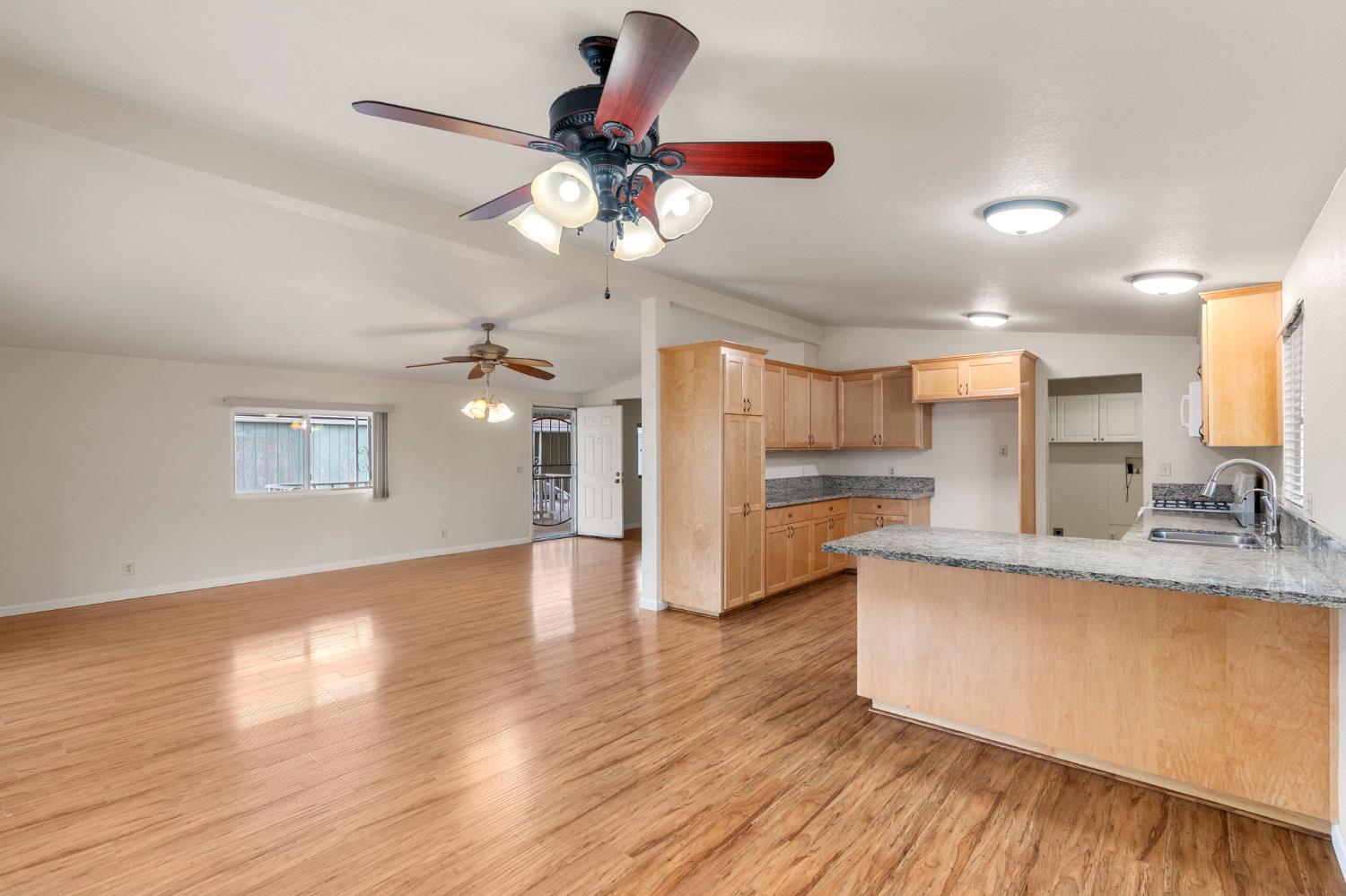 4325 Raiders Way, Modesto, CA 95355