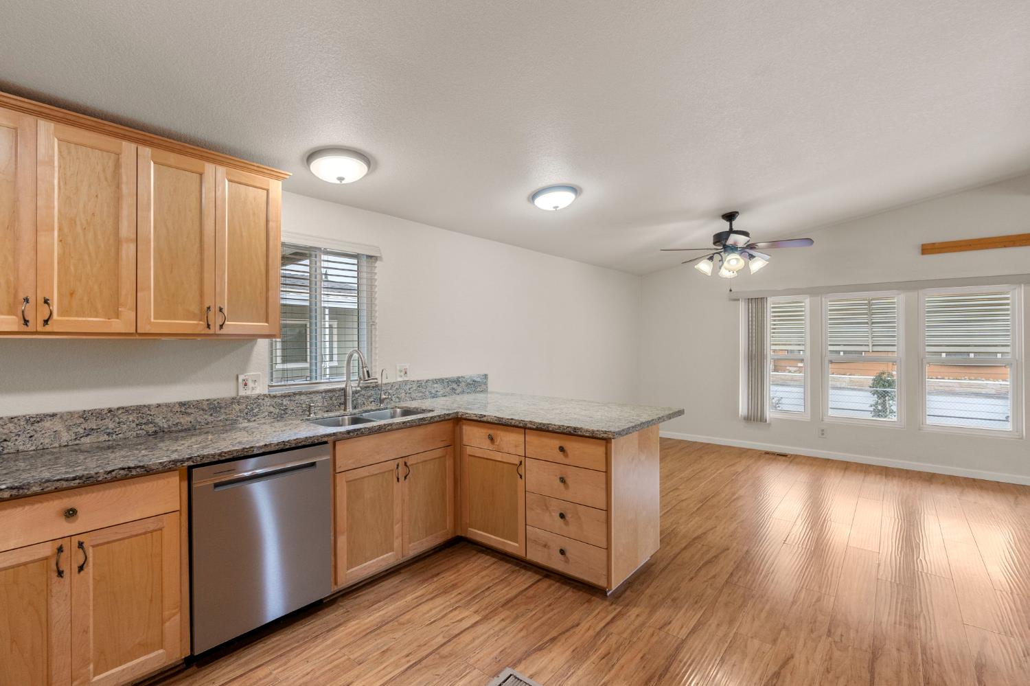 4325 Raiders Way, Modesto, CA 95355