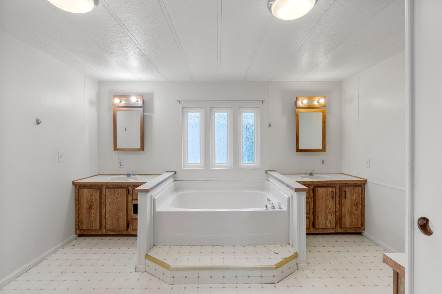 4325 Raiders Way, Modesto, CA 95355