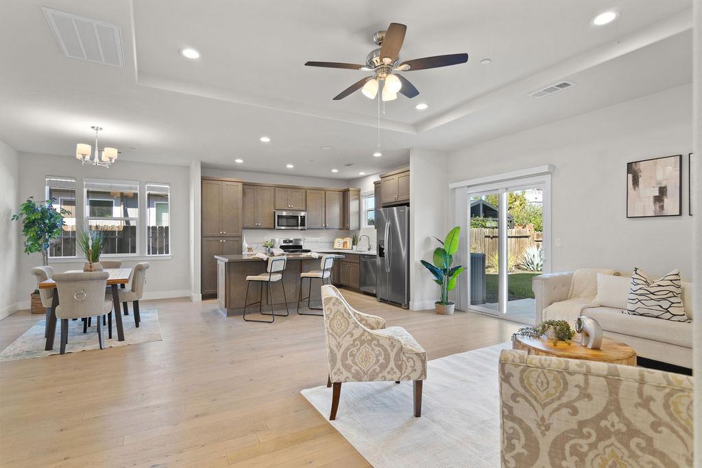 1972 Sugar Pine Dr, Oakdale, CA 95361