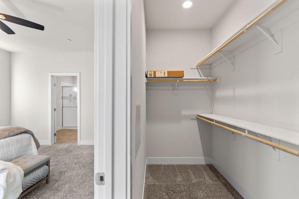 1972 Sugar Pine Dr, Oakdale, CA 95361