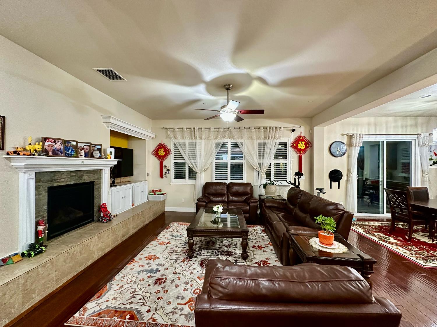 1059 Harvest Mill Dr, Manteca, CA 95336