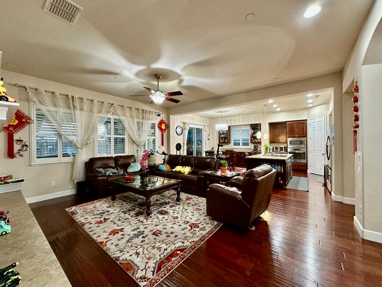 1059 Harvest Mill Dr, Manteca, CA 95336