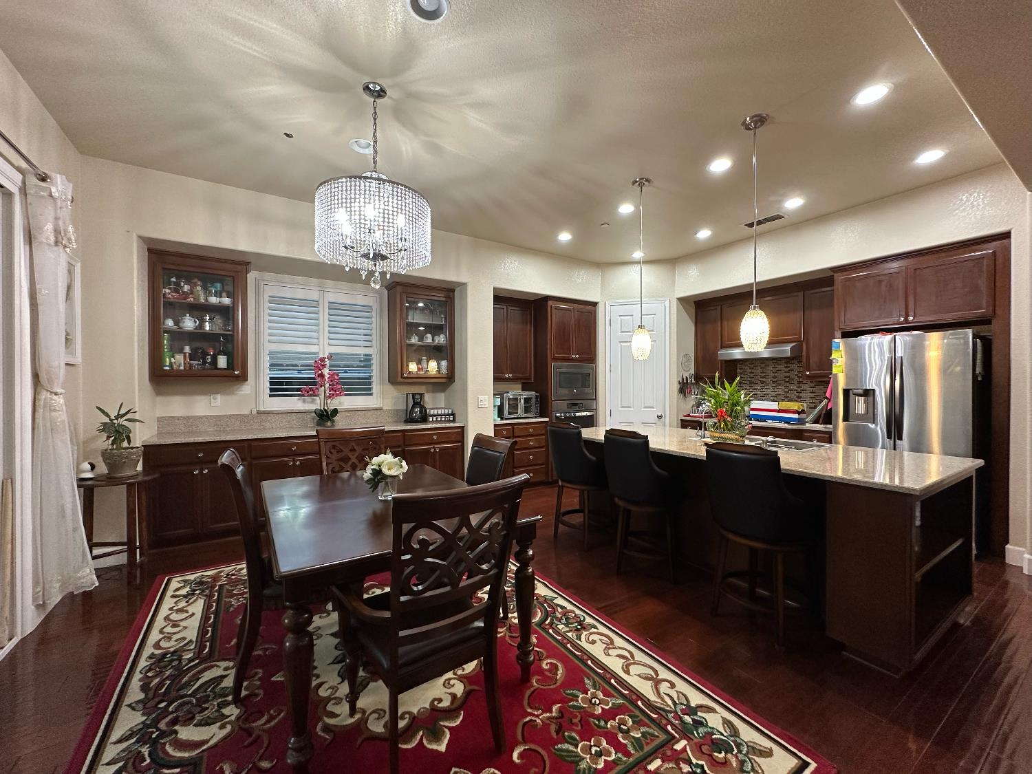 1059 Harvest Mill Dr, Manteca, CA 95336