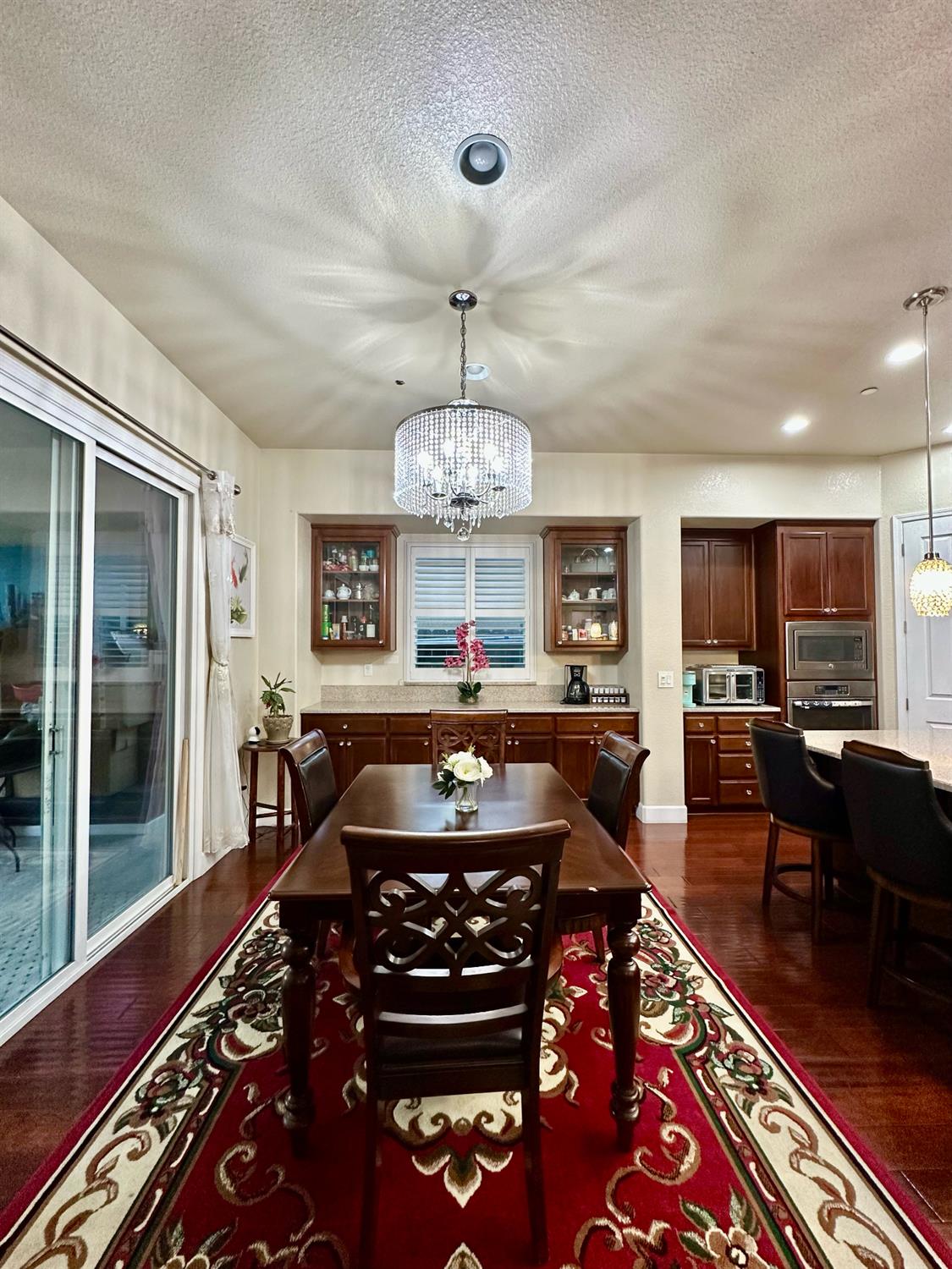 1059 Harvest Mill Dr, Manteca, CA 95336