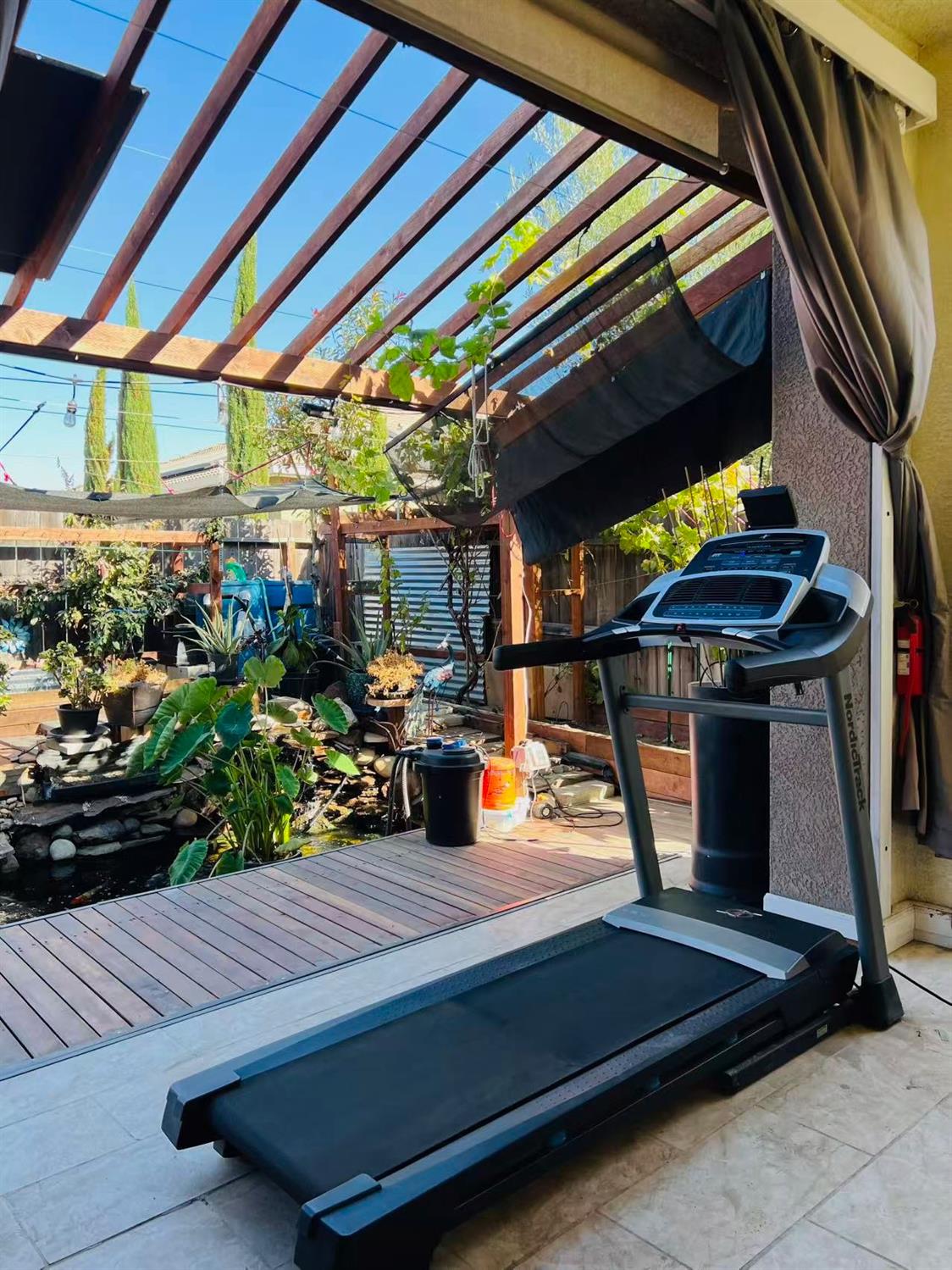 1059 Harvest Mill Dr, Manteca, CA 95336