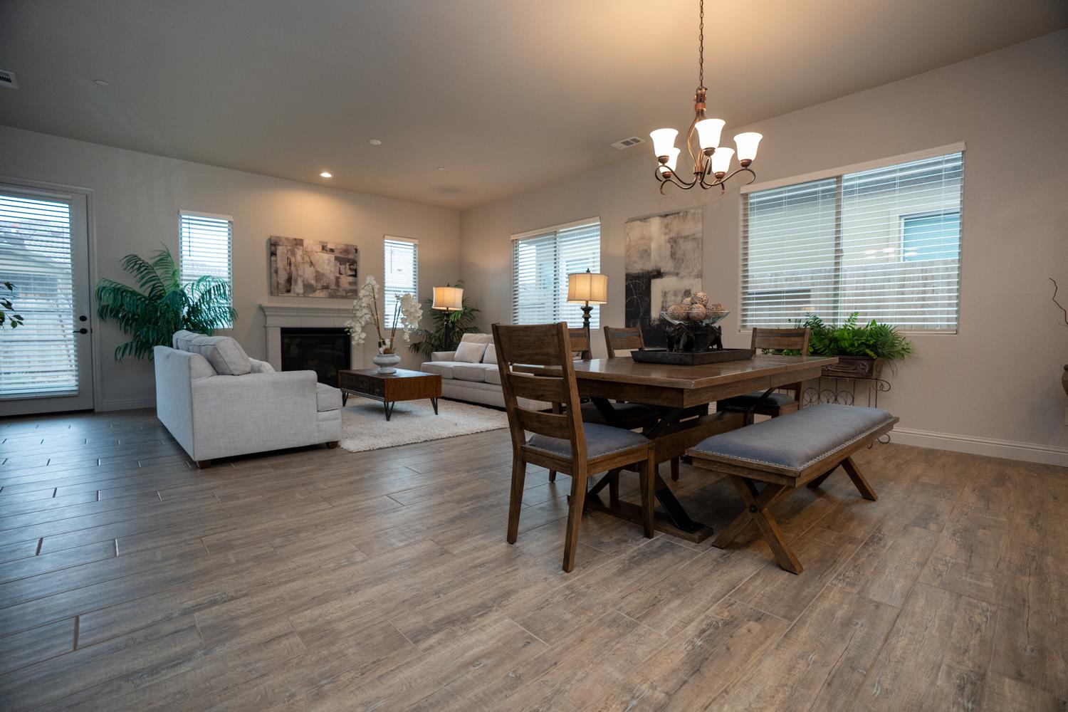 8683 N Verona Way, Hilmar, CA 95324