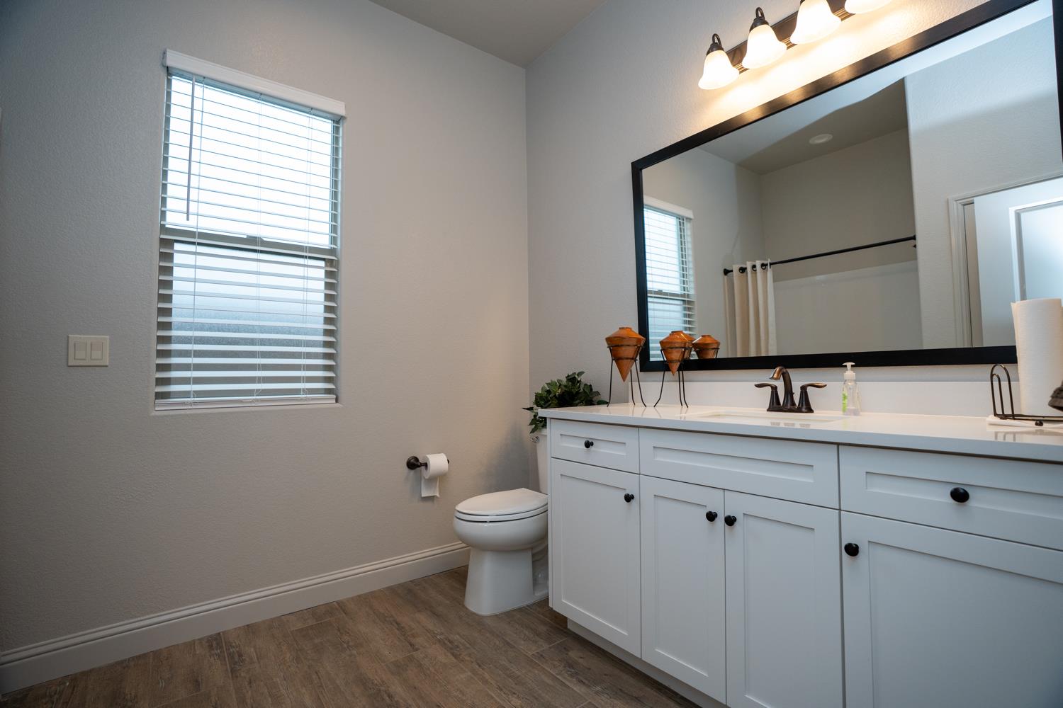 8683 N Verona Way, Hilmar, CA 95324