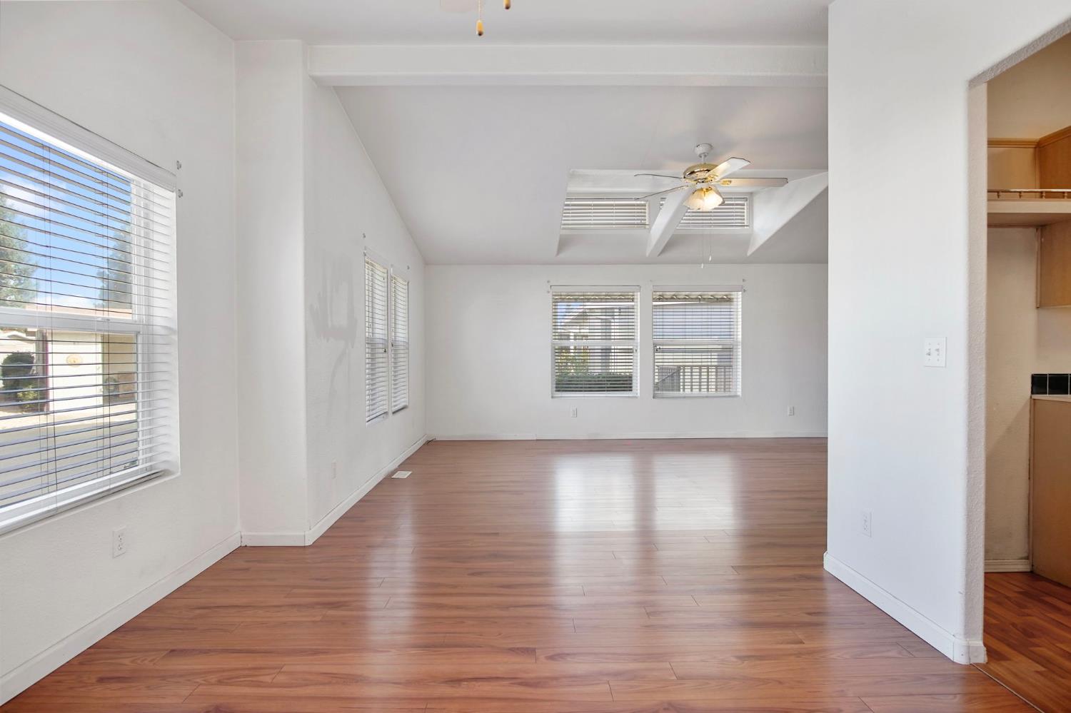 1500 Held #84, Modesto, CA 95355