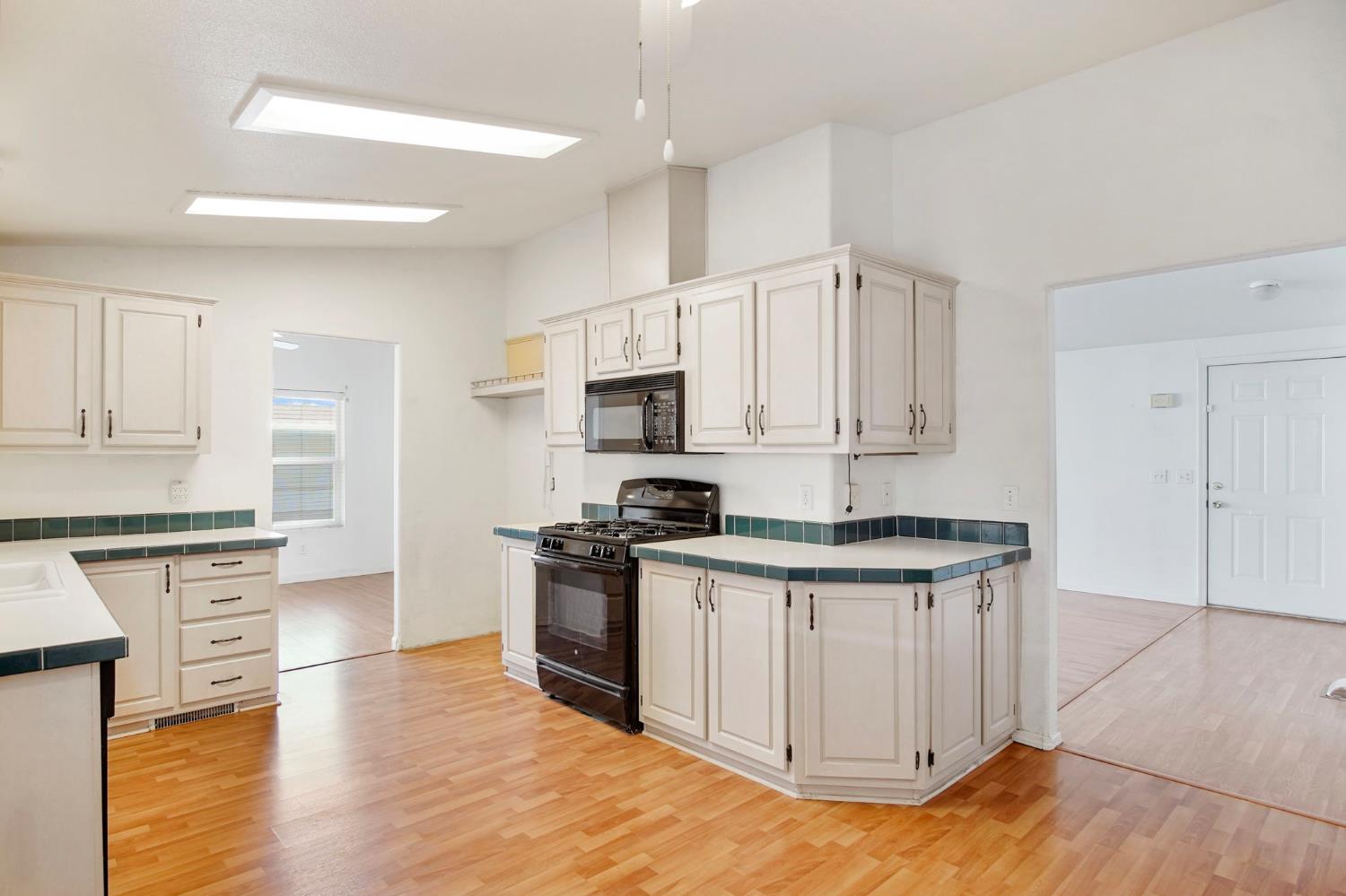 1500 Held #84, Modesto, CA 95355