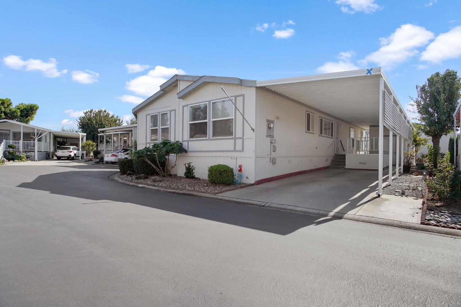 1500 Held #84, Modesto, CA 95355