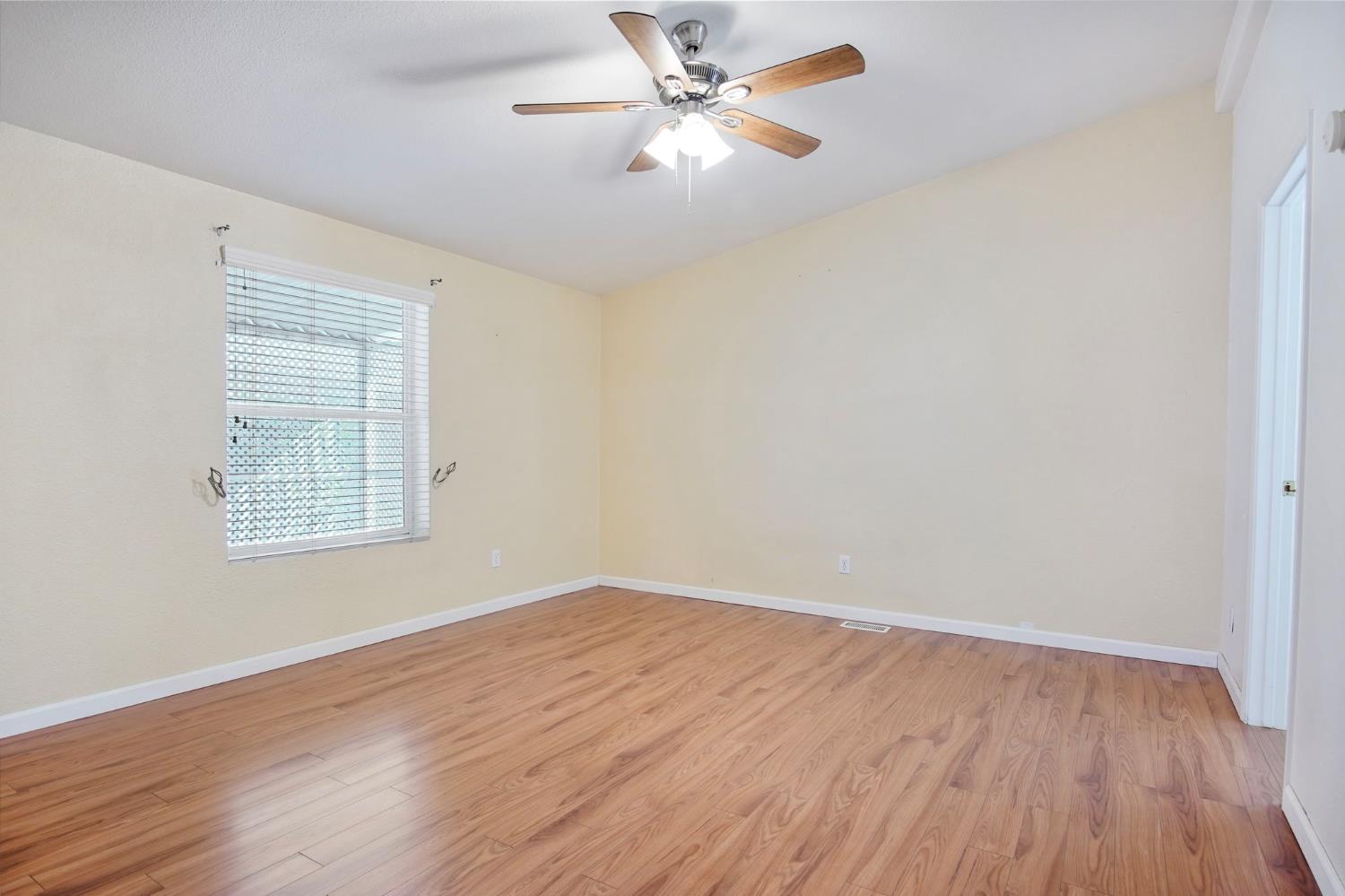 1500 Held #84, Modesto, CA 95355