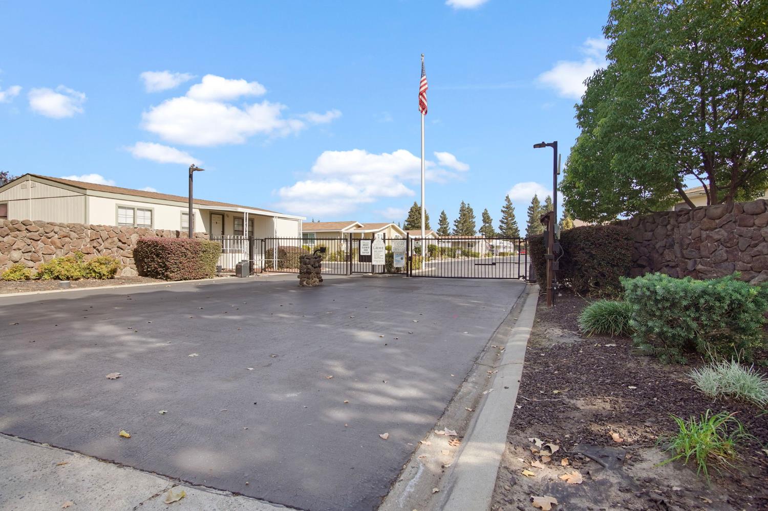 1500 Held #84, Modesto, CA 95355