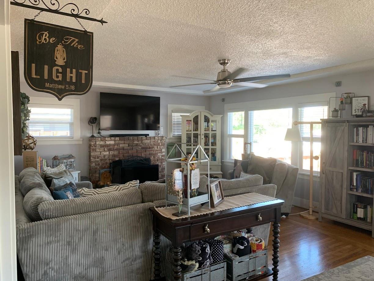 1105 1107 W G St, Oakdale, CA 95361