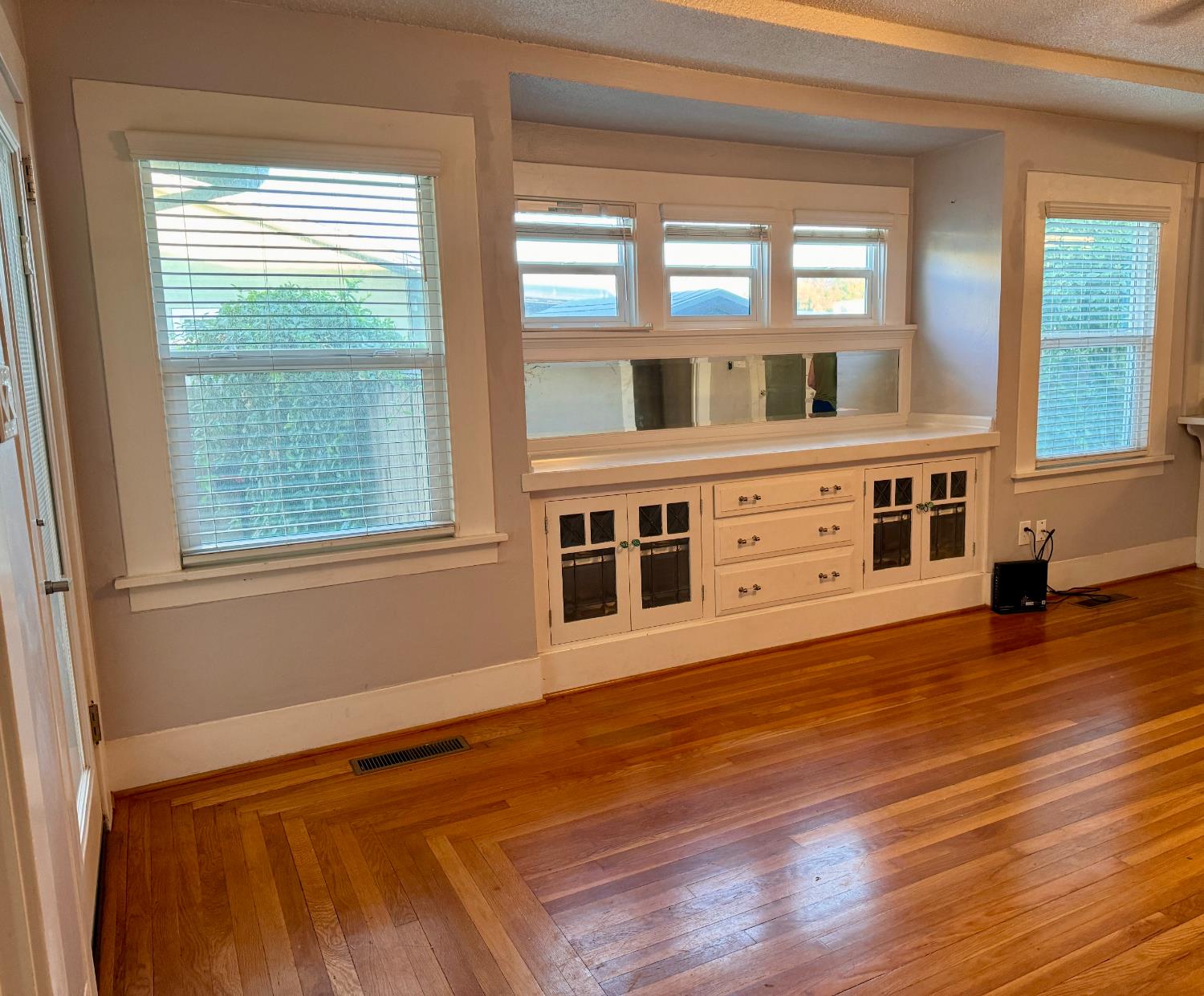 1105 1107 W G St, Oakdale, CA 95361