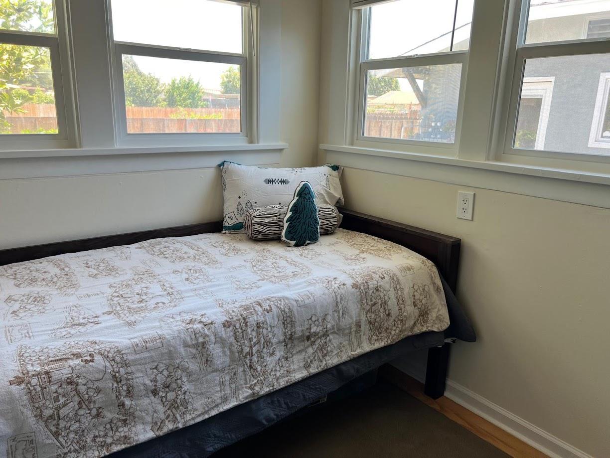 1105 1107 W G St, Oakdale, CA 95361