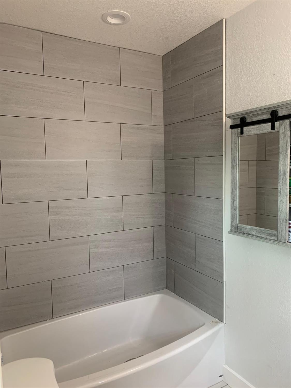 1105 1107 W G St, Oakdale, CA 95361