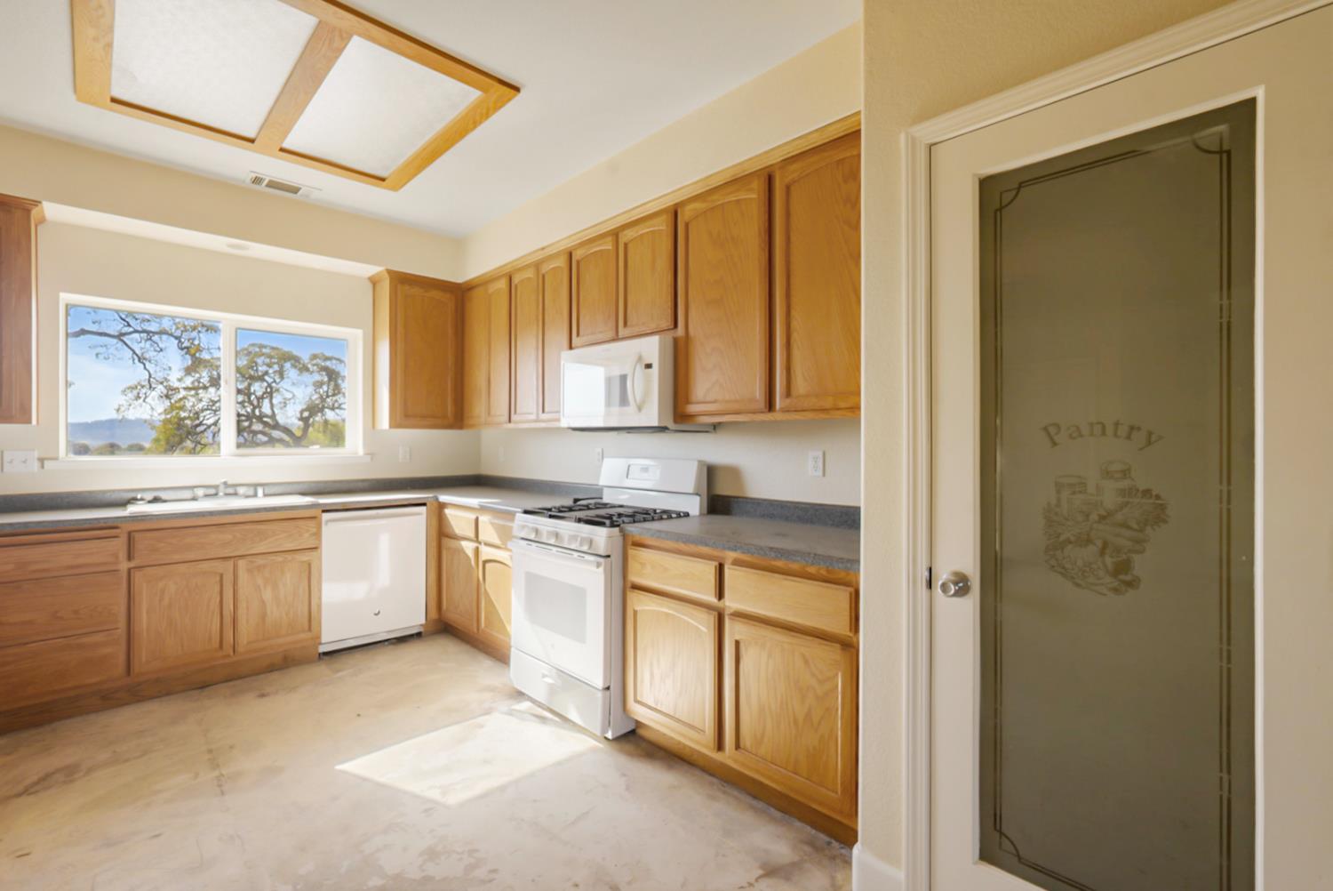 3493 Quail Hill Rd, Copperopolis, CA 95228