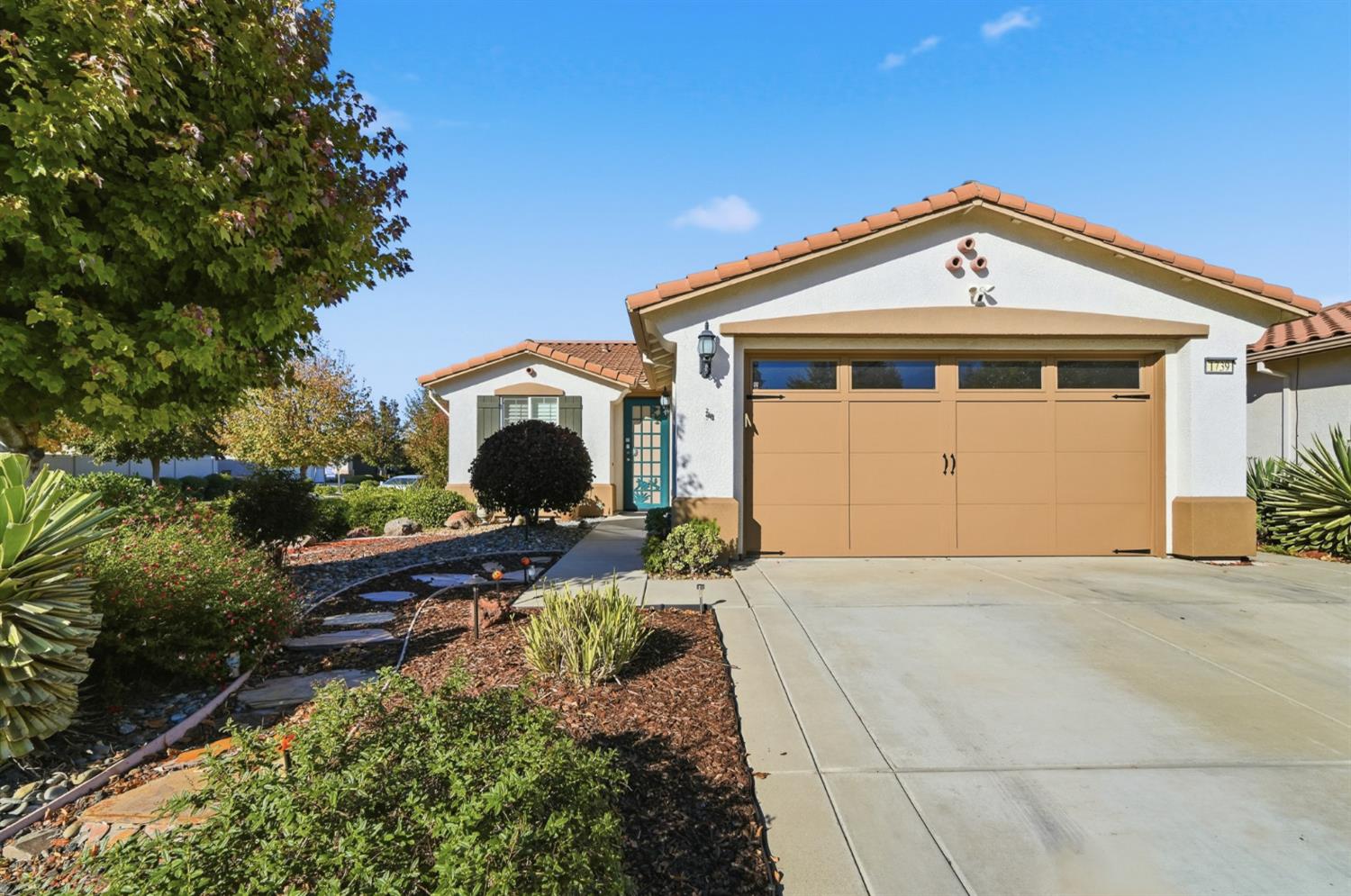 1739 Glenoaks St, Manteca, CA 95336