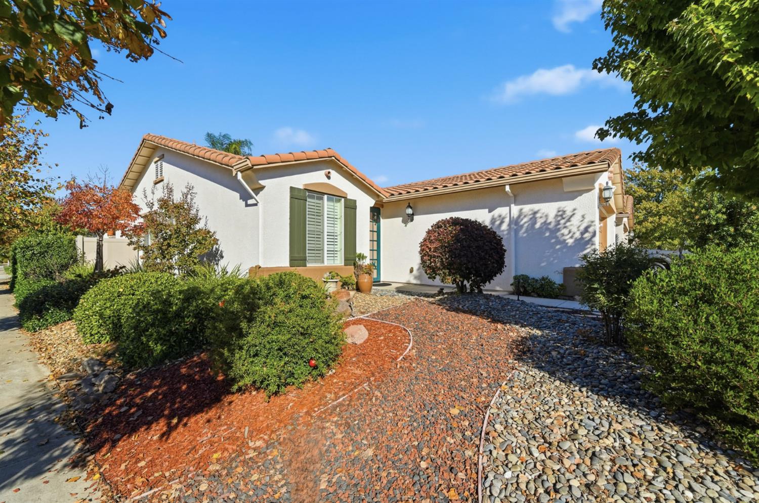 1739 Glenoaks St, Manteca, CA 95336