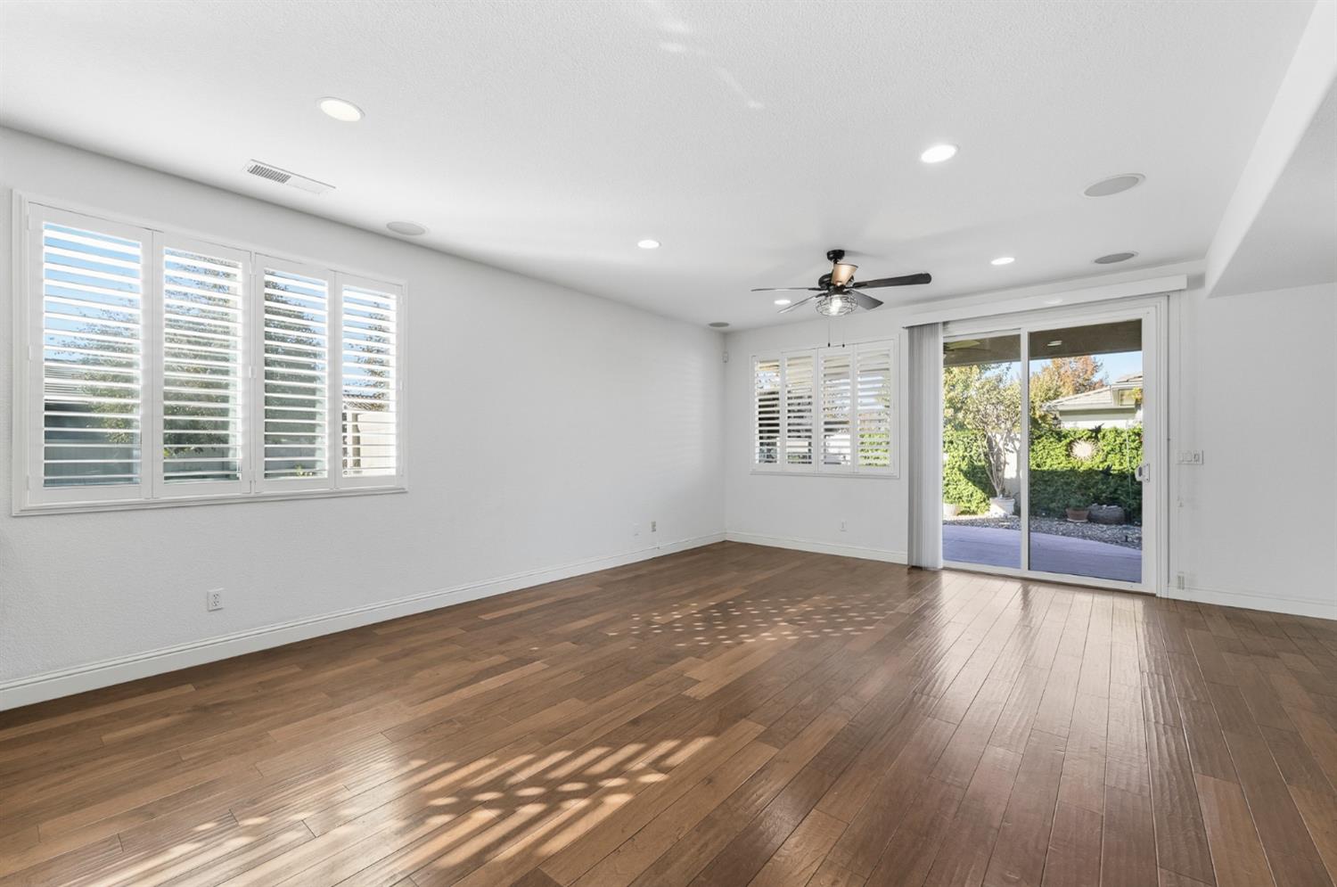 1739 Glenoaks St, Manteca, CA 95336