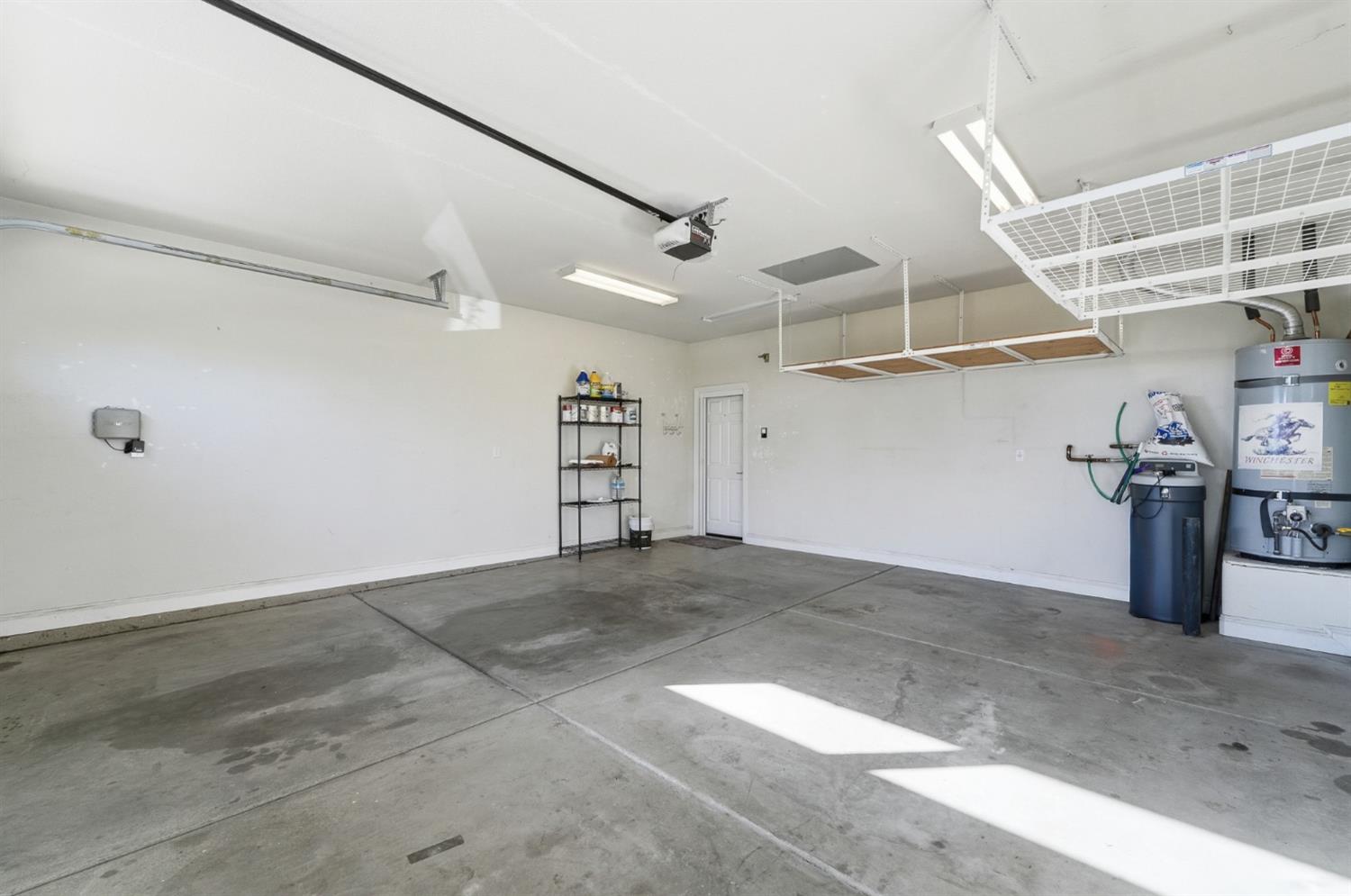 1739 Glenoaks St, Manteca, CA 95336